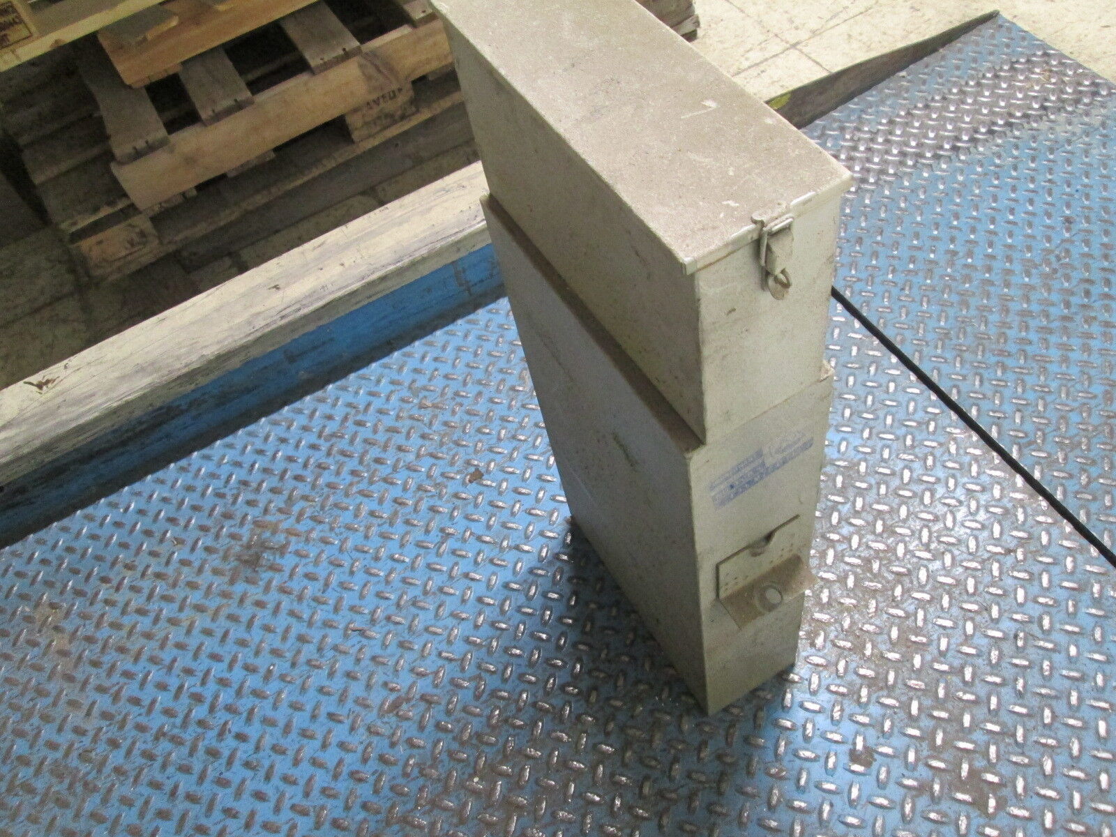 GE Capacitor 55L347RJ1 50KVAR 480V 3Ph 60Hz Used