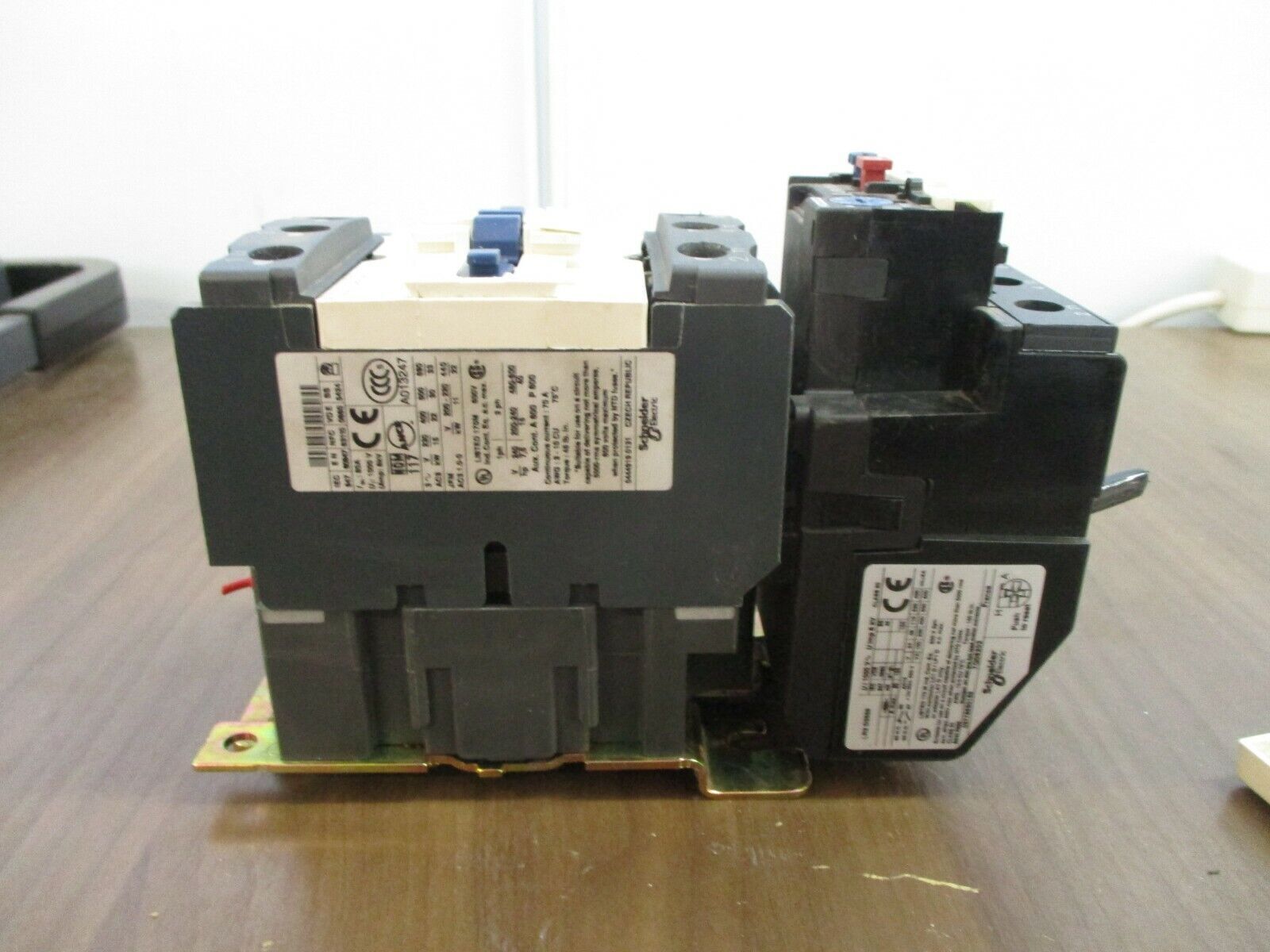 Telemecanique Starter LC1 D5011 / LR2 D3559 120V Coil Trip: 48-65A 600V Used