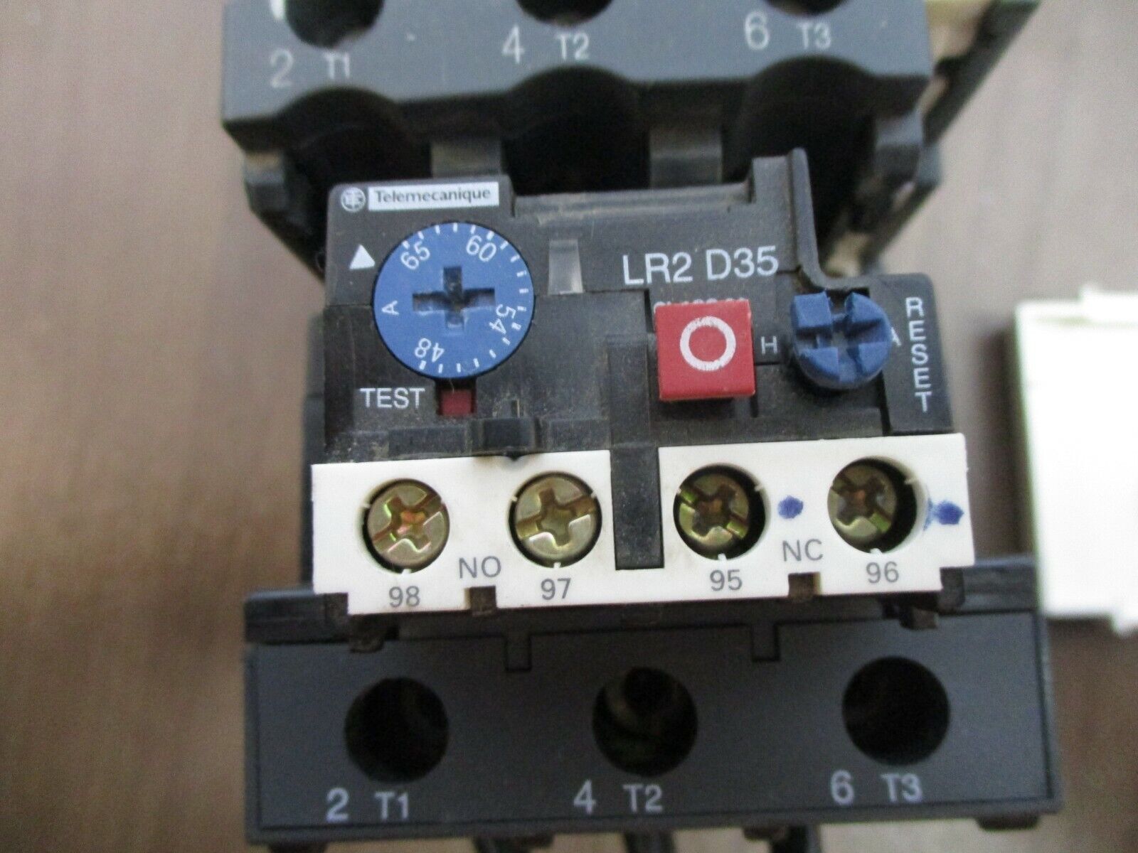 Telemecanique Starter LC1 D5011 / LR2 D3559 120V Coil Trip: 48-65A 600V Used