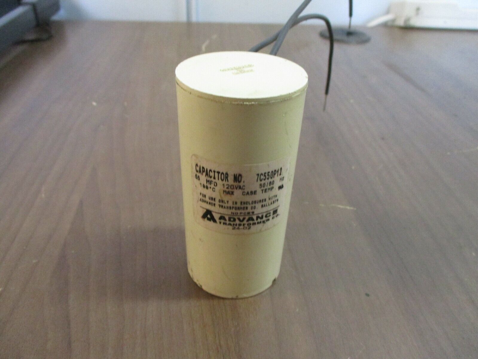 Advance Capacitor 7C550P12 55MFD 120VAC 50/60Hz Used