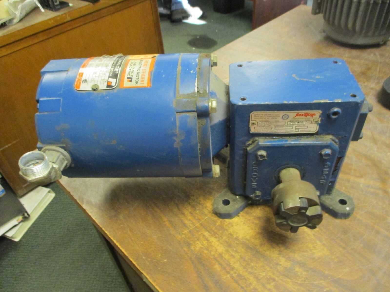 Reliance Motor w/ Gear P56H1338T-YN 1/2HP 1800RPM FR:FR56C 208-230/460V Used