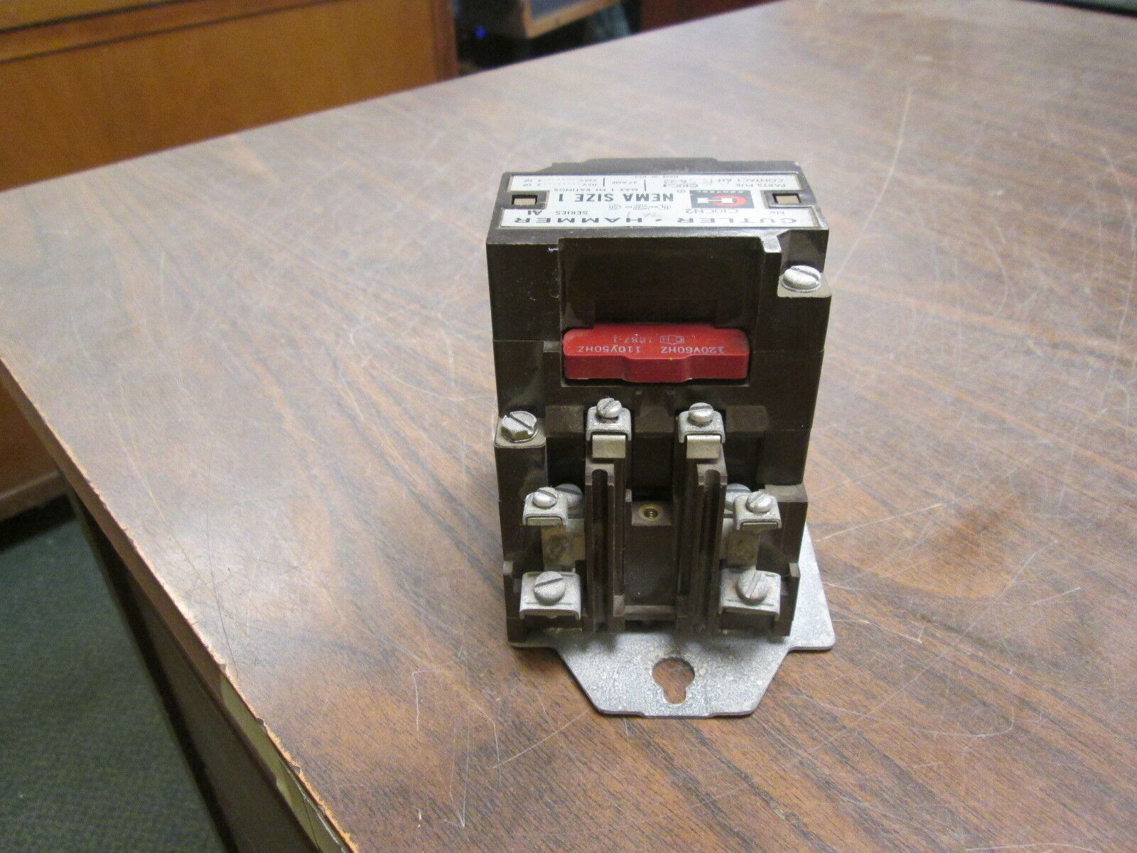 Cutler-Hammer Size 1 Contactor C10CN2 120V Coil 27A *Crack on Side* Used