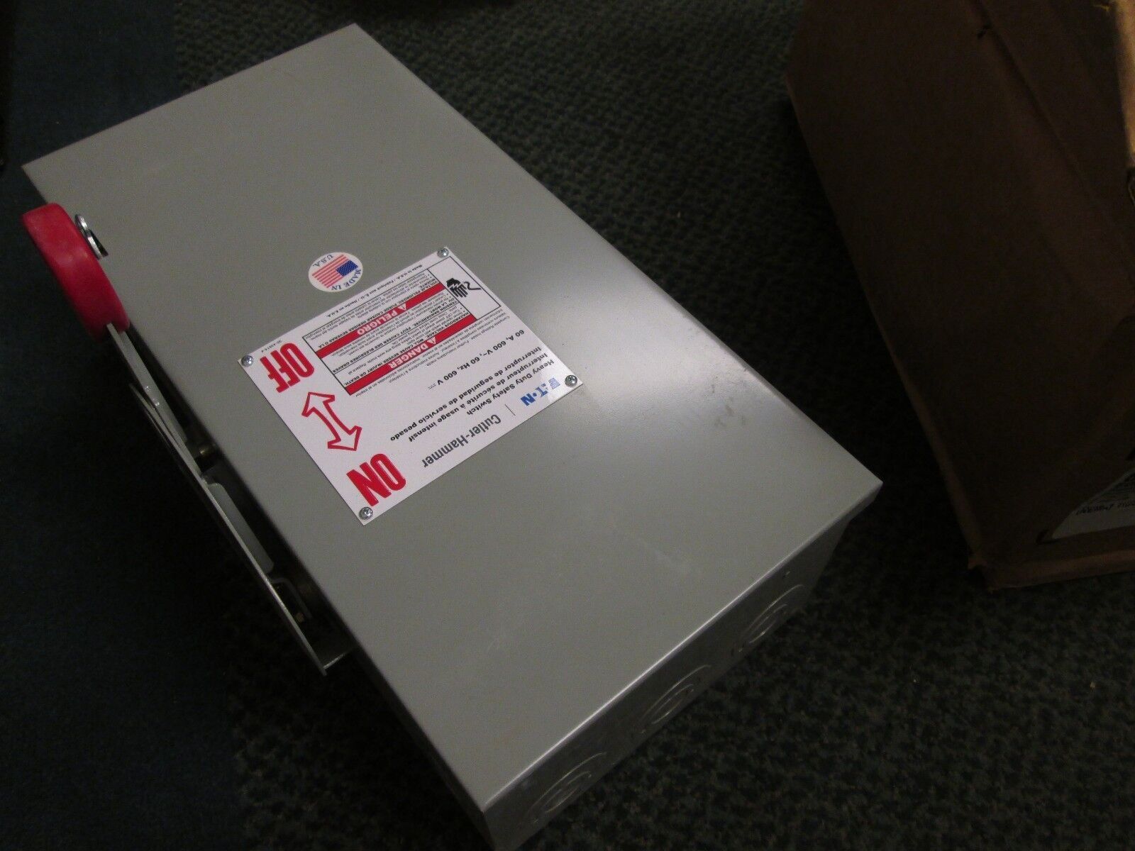 Cutler-Hammer Non-fusible Safety Switch DH262UGK 60A 600V 2P New surplus