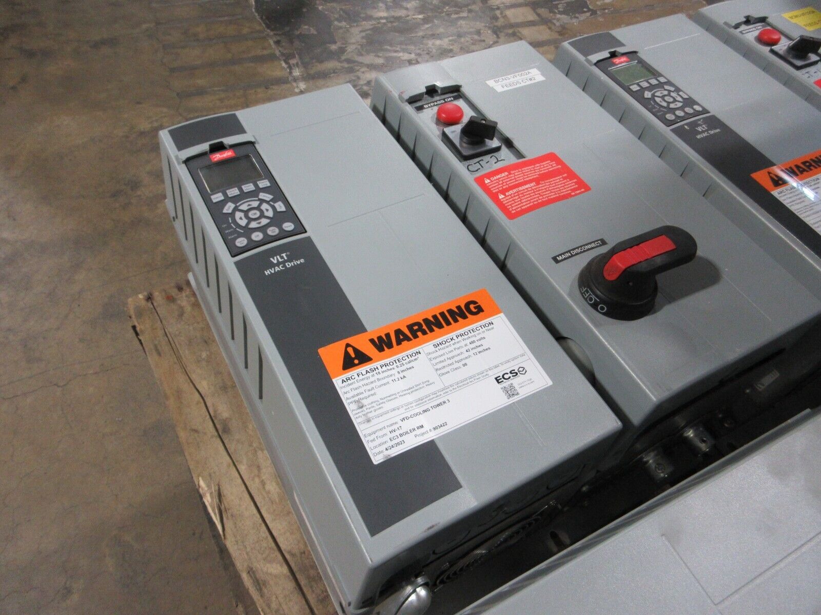 Danfoss AC Drive w/ Bypass 174L1502 25HP 3Ph Drive: 131F0775 w/ Keypad Used