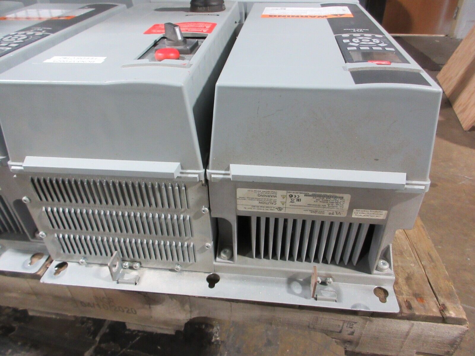 Danfoss AC Drive w/ Bypass 174L1502 25HP 3Ph Drive: 131F0775 w/ Keypad Used