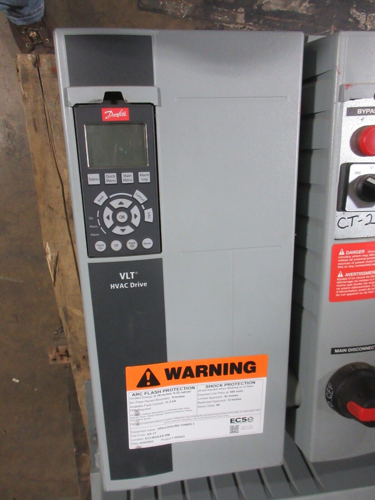 Danfoss AC Drive w/ Bypass 174L1502 25HP 3Ph Drive: 131F0775 w/ Keypad Used