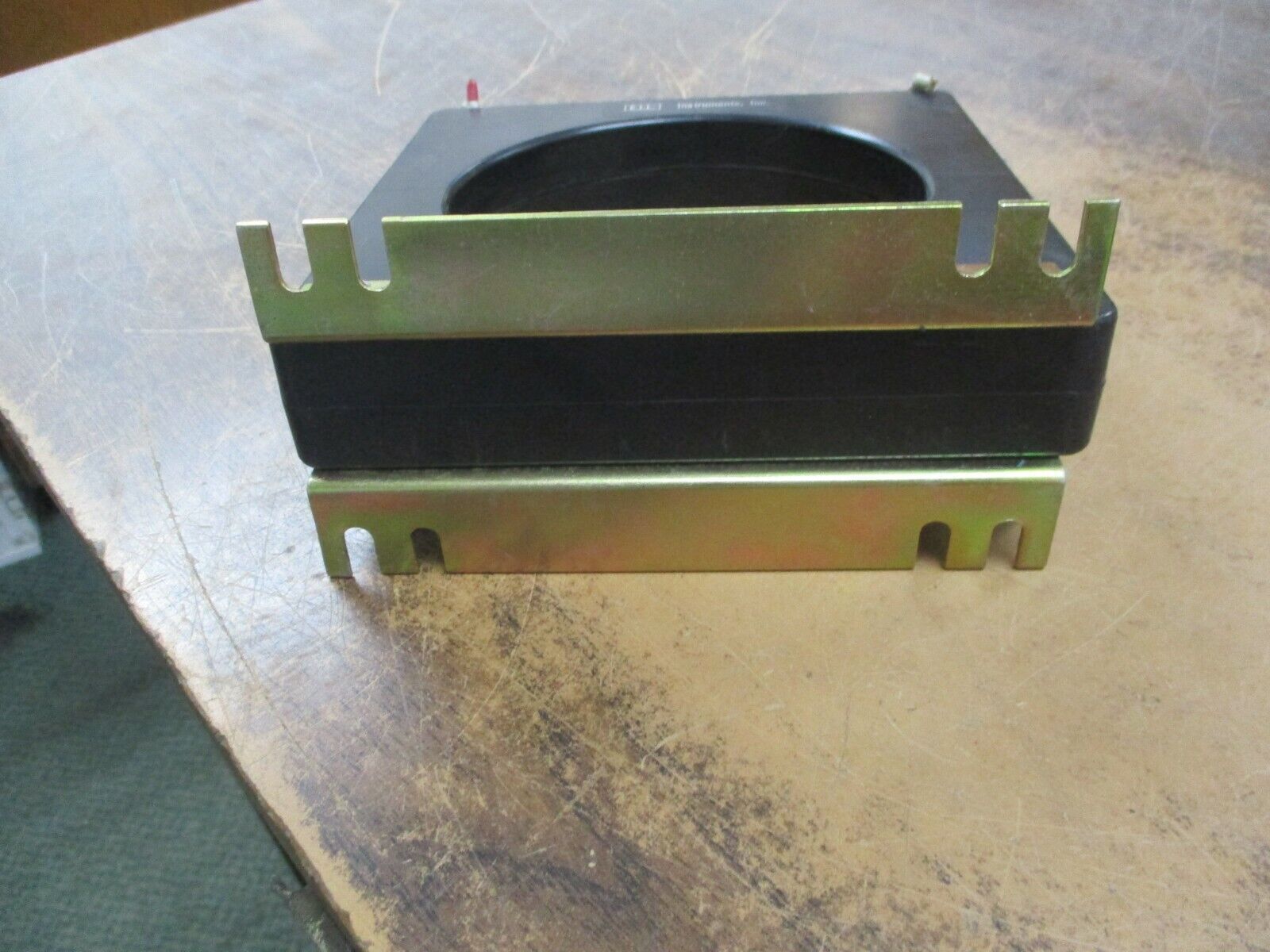 E.I.L. Current Transformer 19 SHT-122 Ratio 1200:5A 600V 50-600Hz 10KV BIL Used