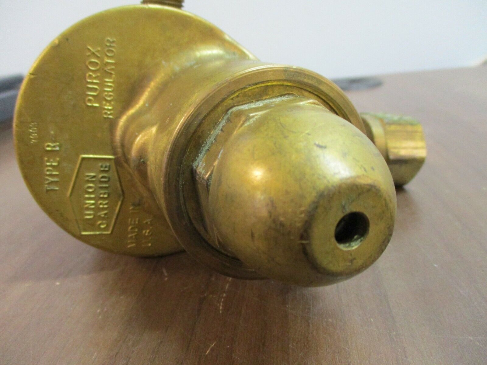 Union Carbide Purox Gas Regulator TSA-200-320 Used