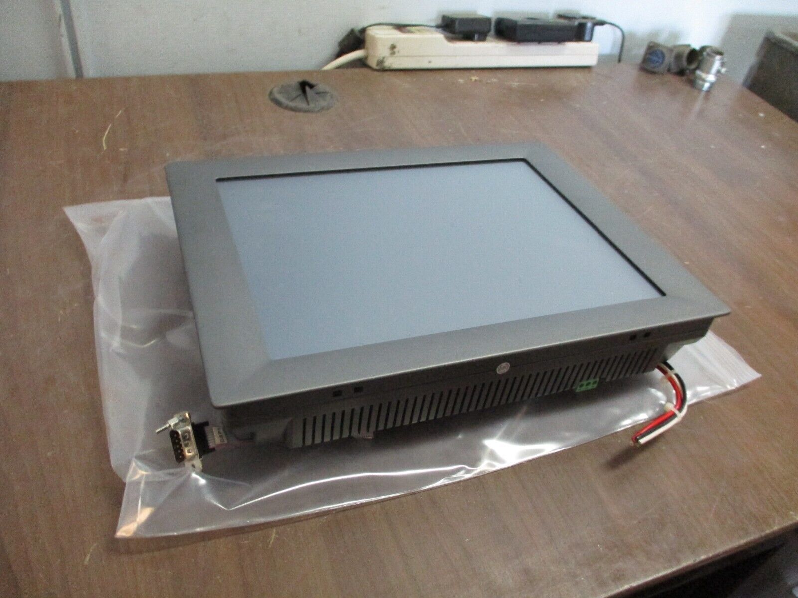 Advantech Touchscreen Panel PC TPC-1261H-A1BE Used