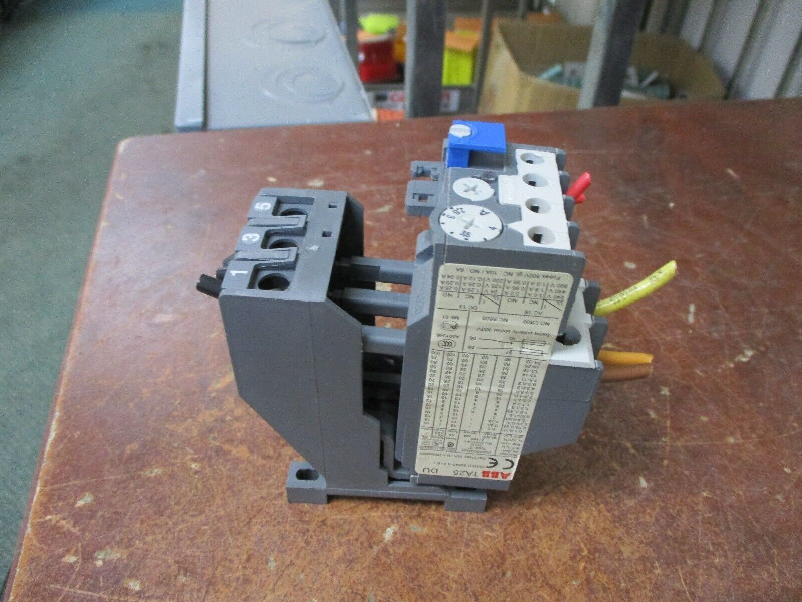 ABB Overload Relay TA25 DU 10-14A 600V 3P Used