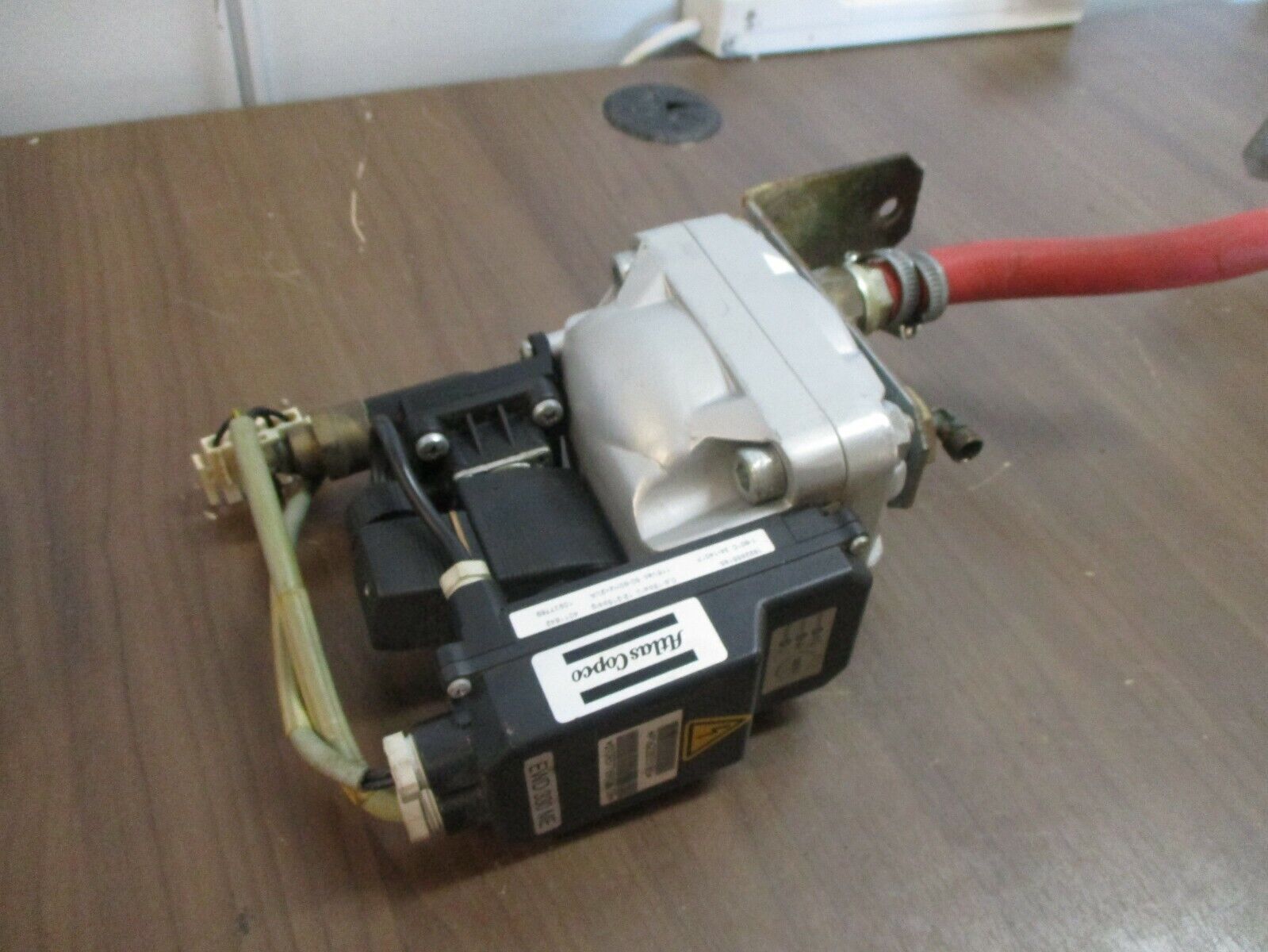 Atlas Copco Automatic Drain Valve 1622855185 115VAC 50-60Hz 2VA 12-215PSIG Used