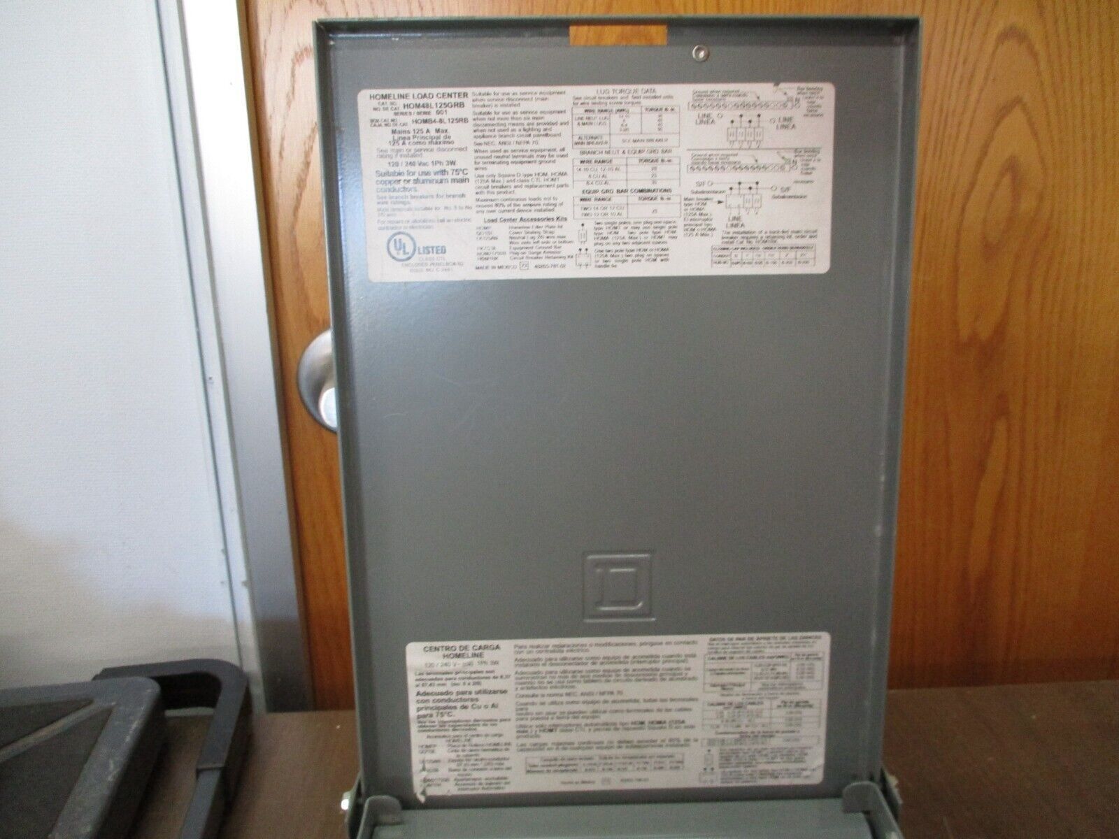 Square D Homeline 3R Load Center HOM4-8L125GRB Ser. 001 125A 120/240V 1Ph Used