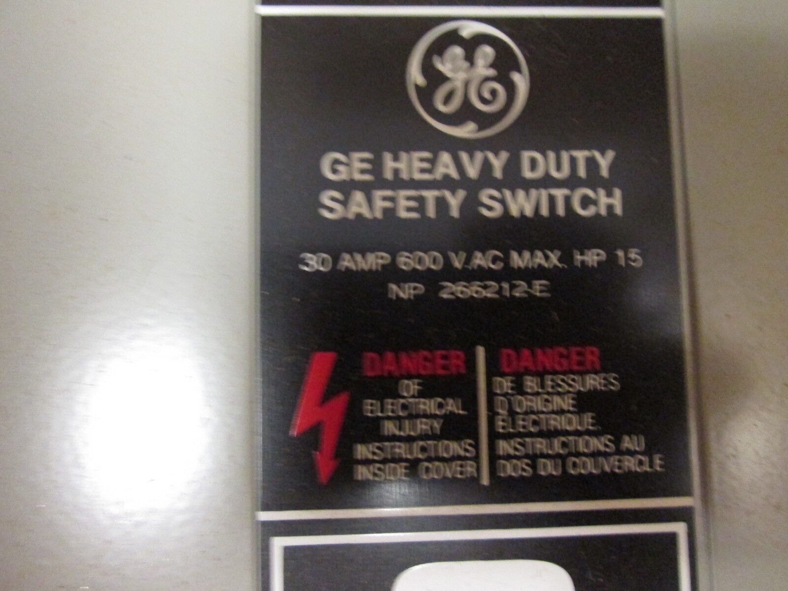GE Non-fusible Safety Switch THN2261DC 30A 600V 2P 2W New Surplus