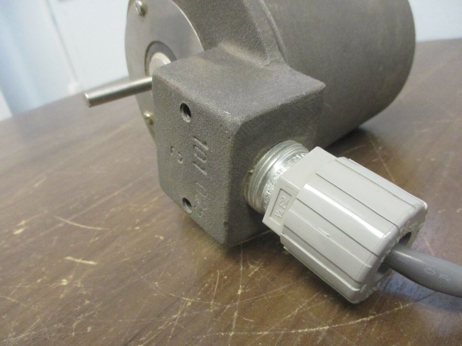 Proximity Controls Explosion Proof Rotary Position Transmitter 450L0 4-20mA Used