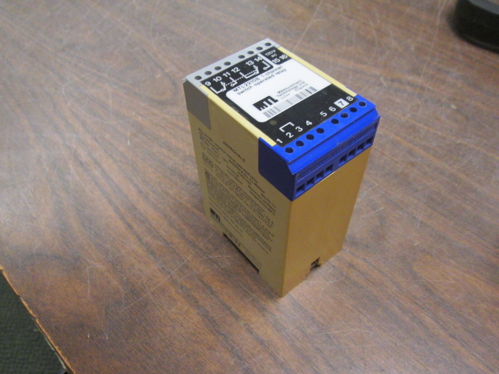 Measurement Technology Switch Operated Relay MTL2210B 1-Channel 120VAC Used