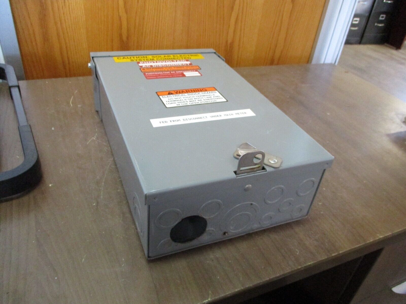 Square D Homeline 3R Load Center HOM4-8L125GRB 125A 120/240V 1Ph 4-Slot Used