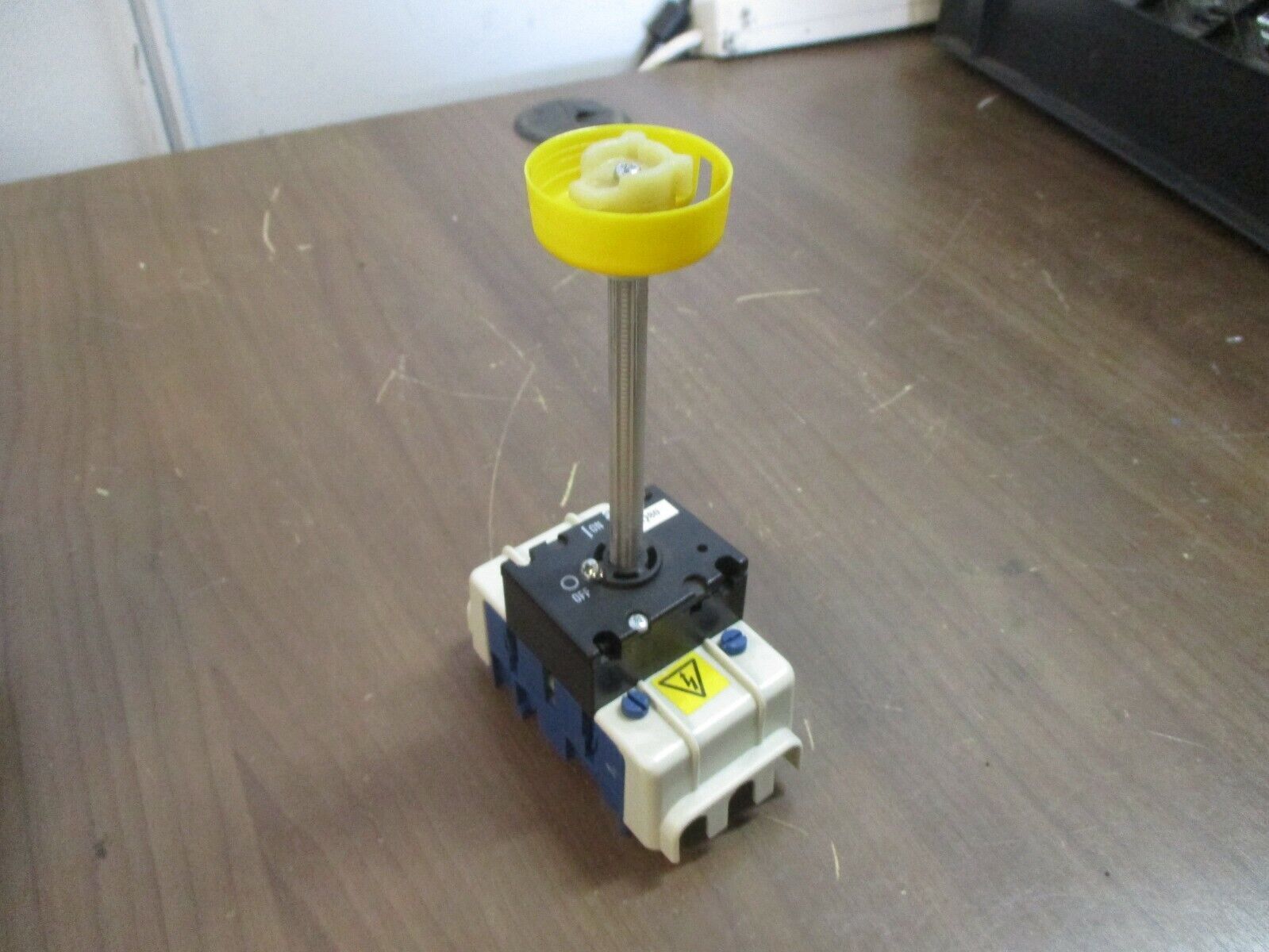 Kraus & Naimer Disconnect Switch KG64 60A 600V *No Handle* Used