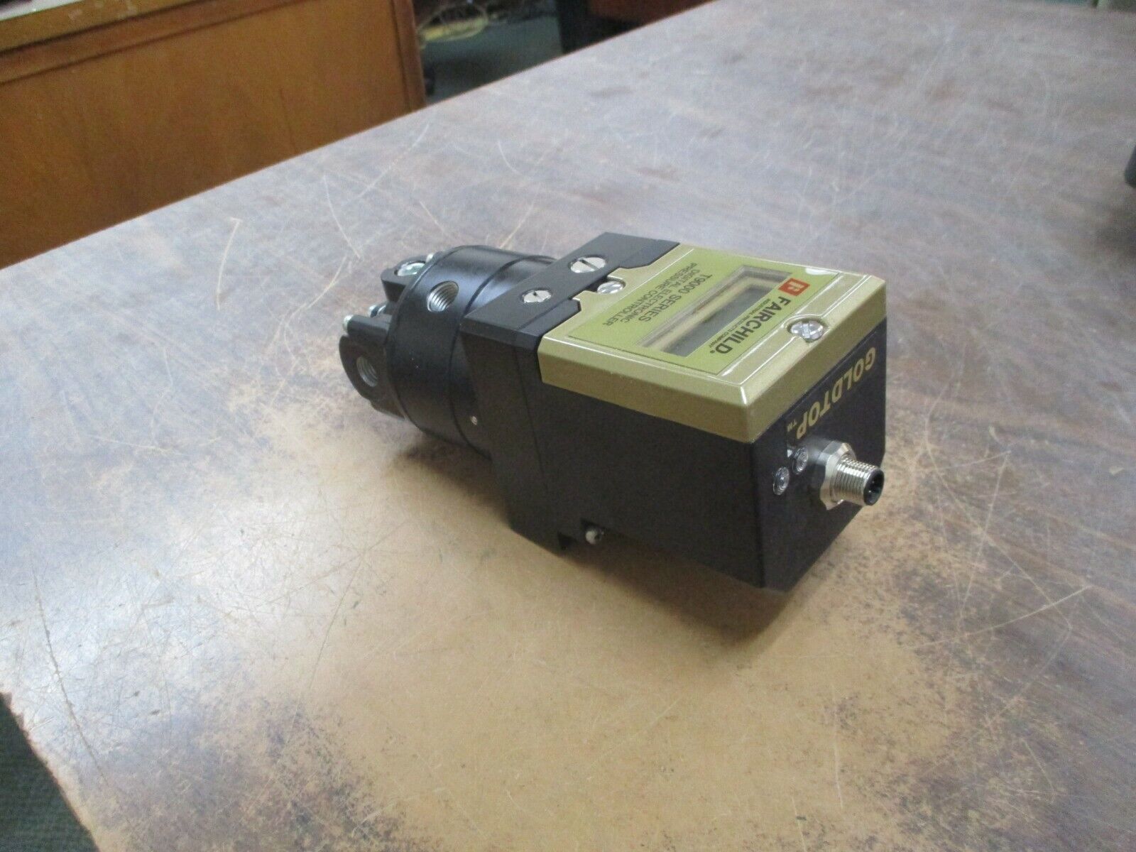 Fairchild T9000 Series Digital Electronic Pressure Controller T9020-40402NNJFE