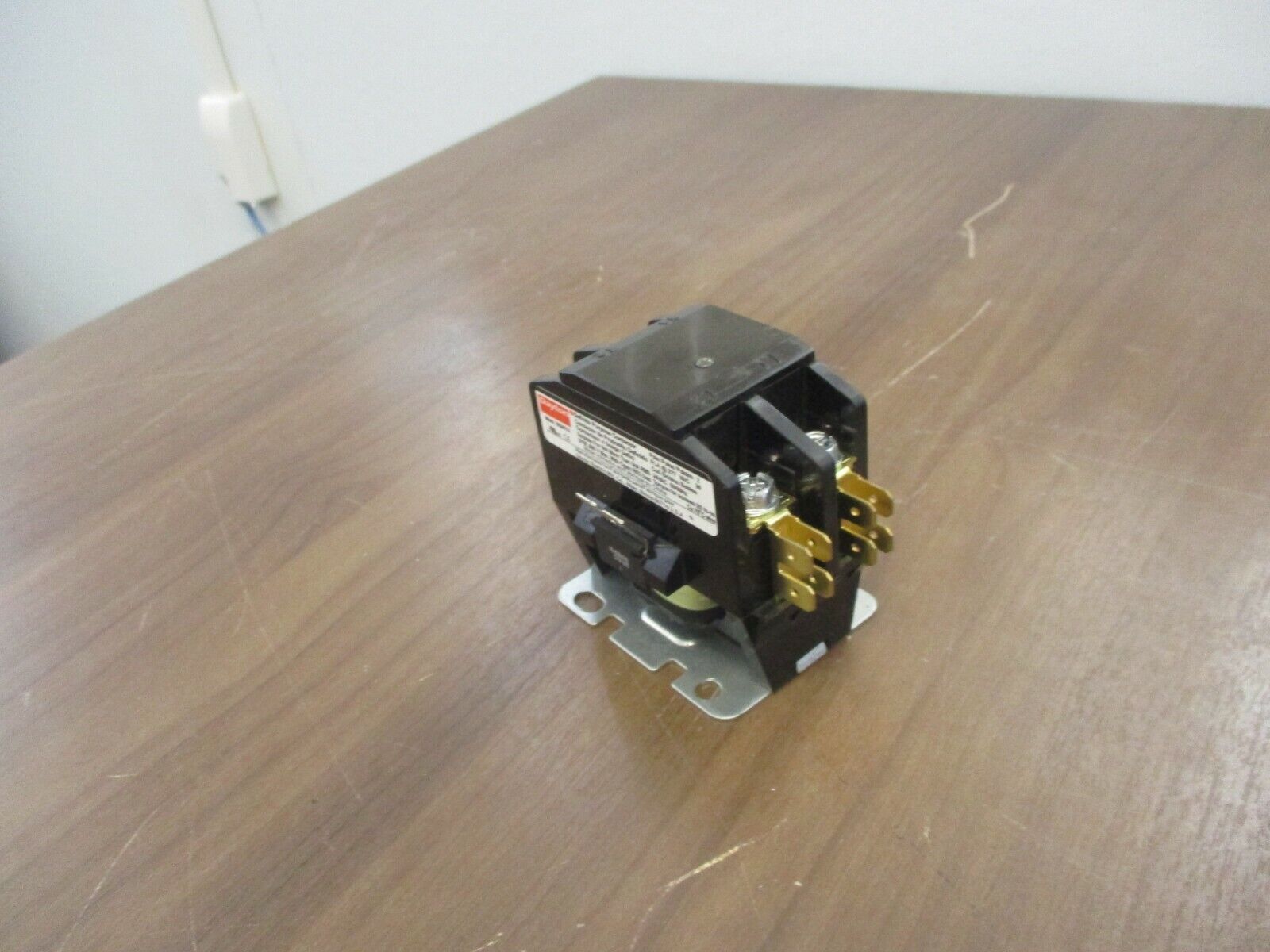 Dayton Contactor 6GNY4 24V Coil 30A 600V Used