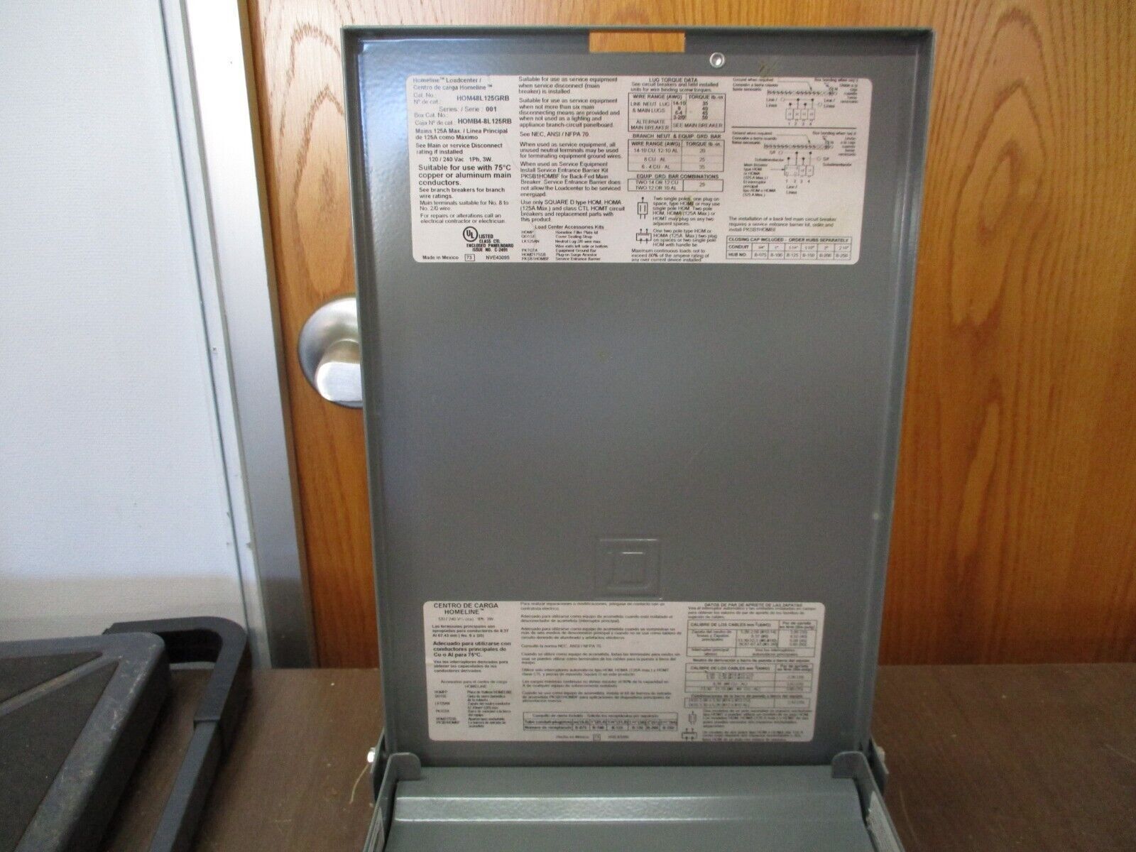 Square D Homeline 3R Load Center HOM4-8L125GRB Ser. 001 125A 120/240V 1Ph Used
