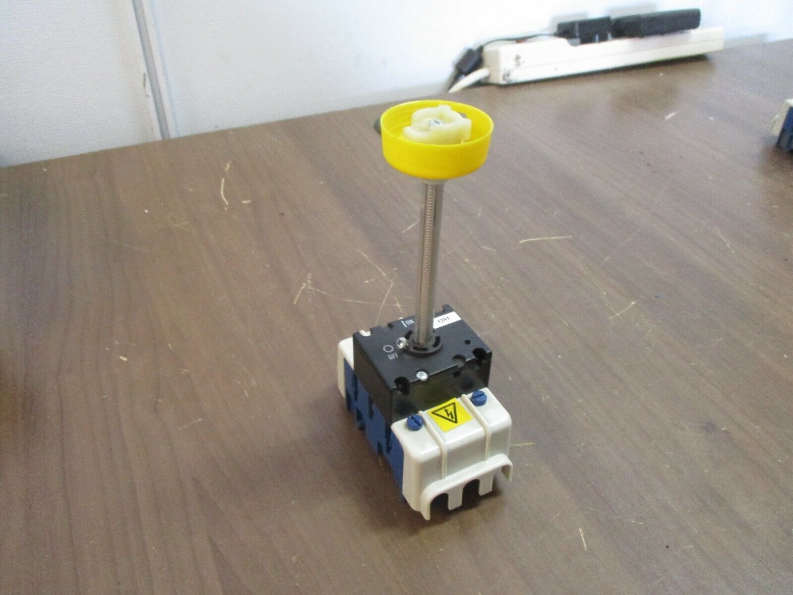 Kraus & Naimer Disconnect Switch KG64 60A 600V *No Handle* *No DIN Rail Mount*