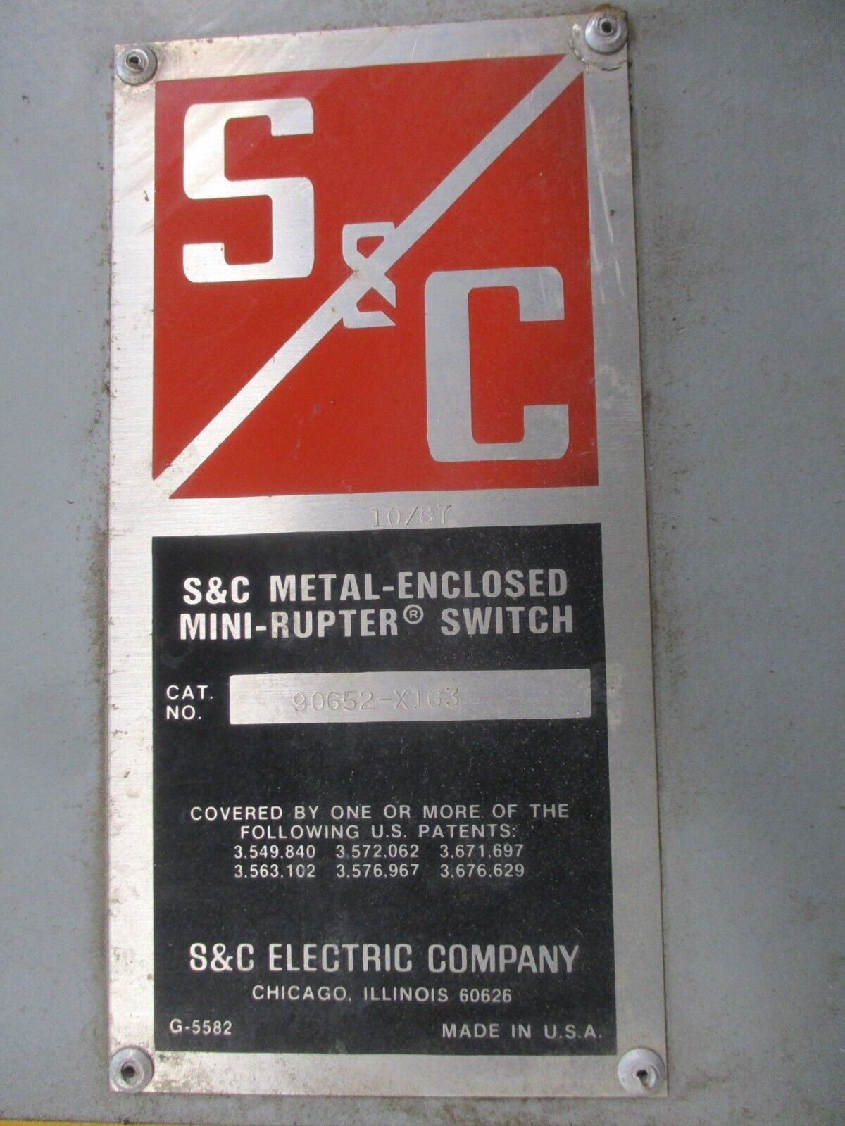 S&C Enclosed Mini-Rupter Disconnect Switch 90652-X1G3 600A 14.4kV Used