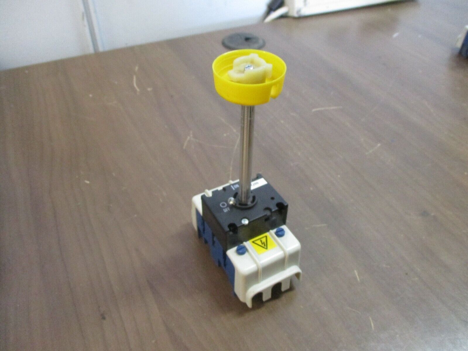 Kraus & Naimer Disconnect Switch KG64 60A 600V *No Handle* *No DIN Rail Mount*