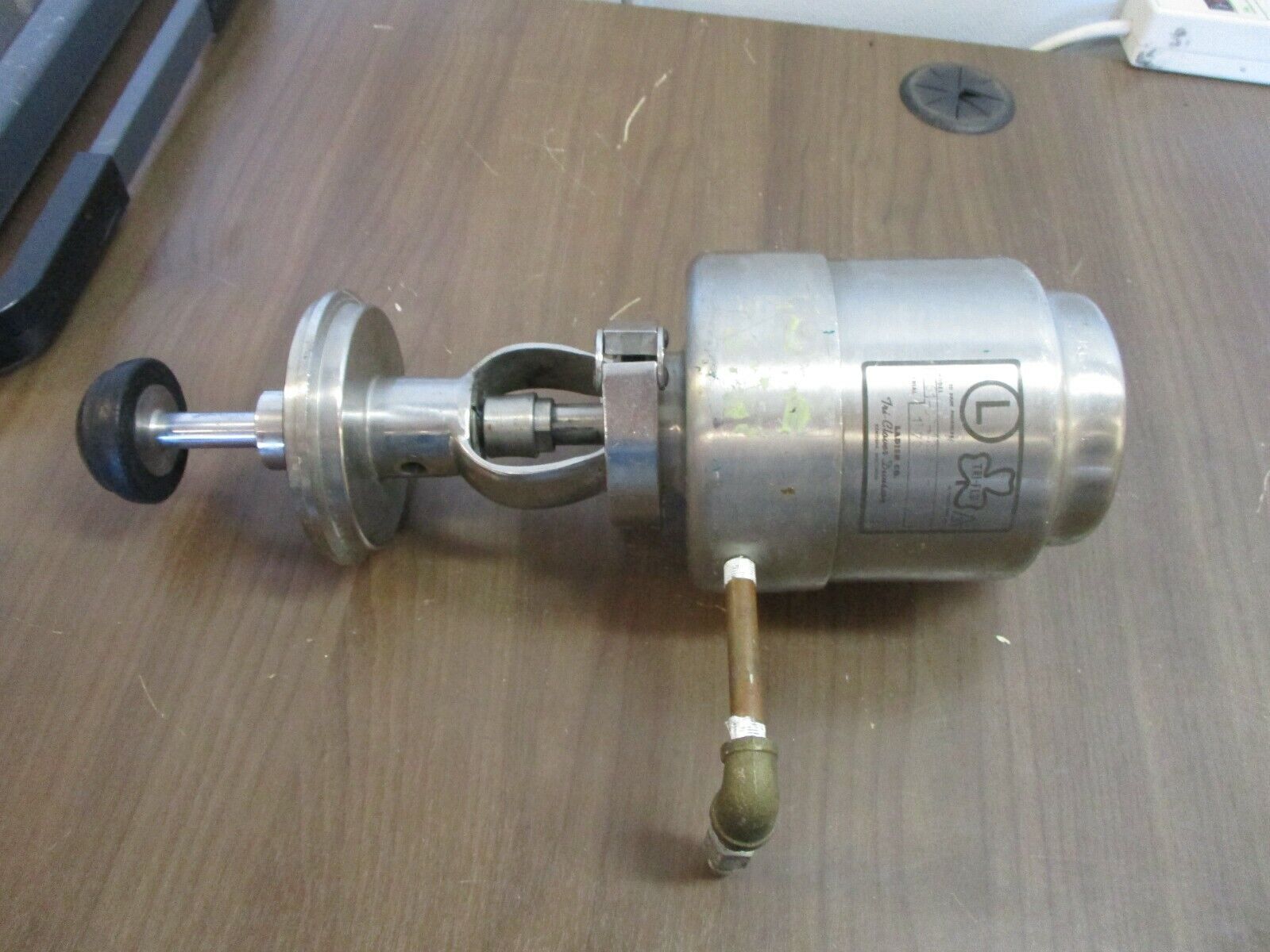 Tri-Clover Tri-Flo Valve Actuator 561-30-A220-2-FIG2 Stainless Steel Used