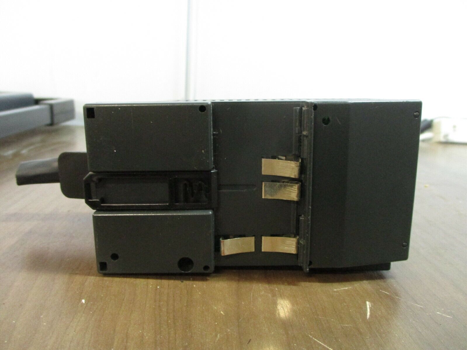 GE VersaMax Discrete Output Positive Logic Module IC200MDL750K 32PT 12/24VDC