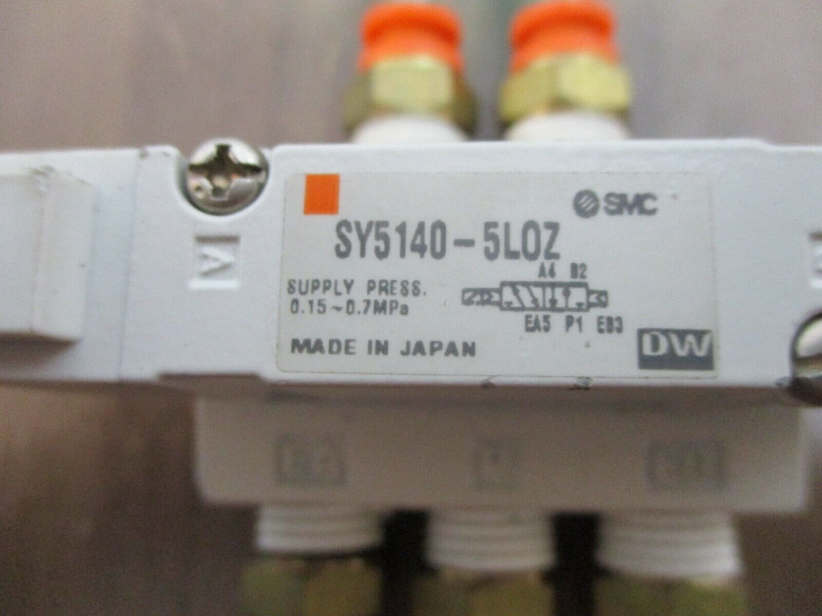 SMC Solenoid Valve SY5140-5LOV Supply: 0.15-0.7MPa Used