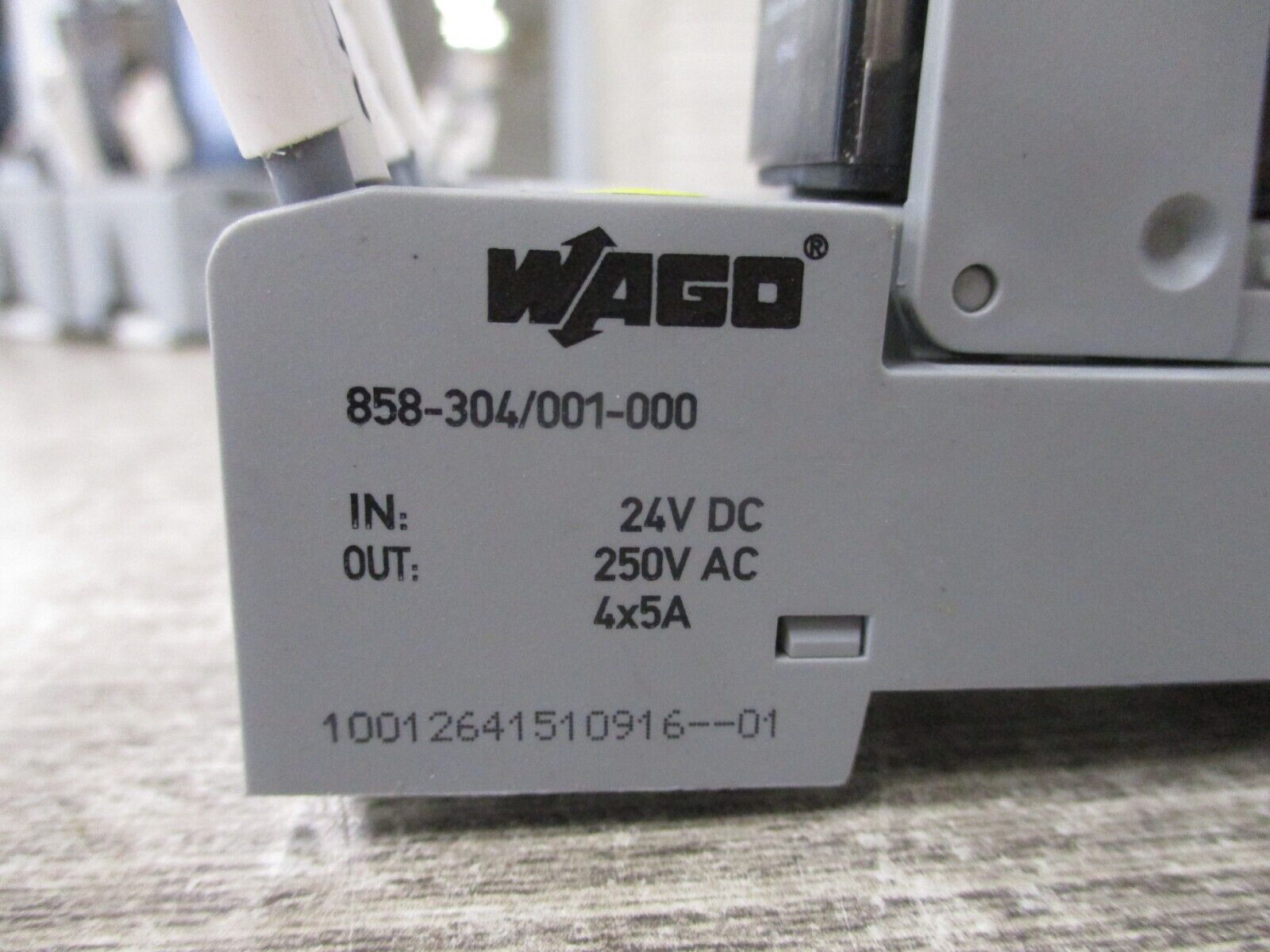 Hongfa Relay W/Base HF18FH-024-4Z1DJ 24VDC Used