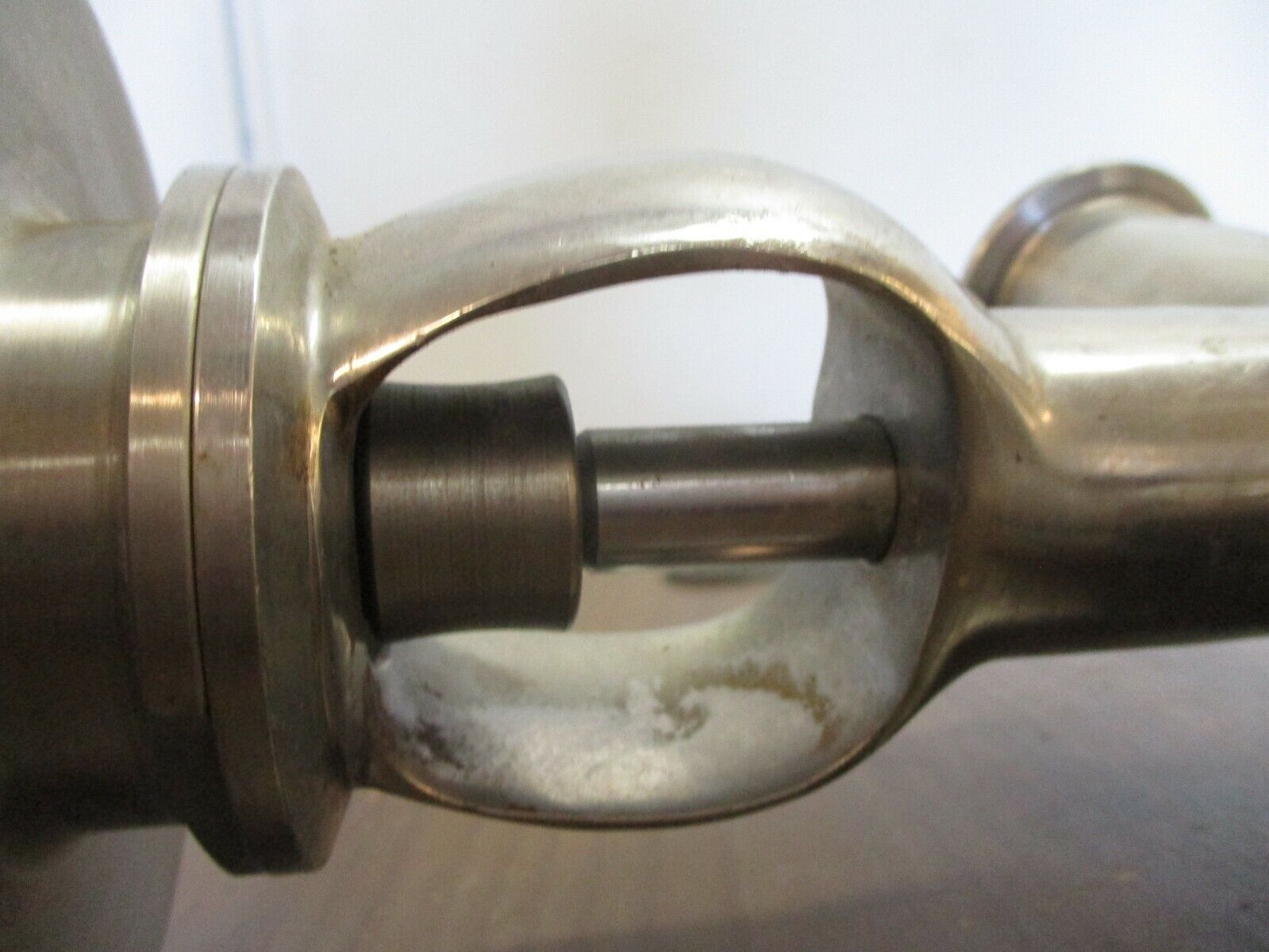 Tri-Clover Tri-Flo Actuated Valve 351-47-A220-1½-FIG2 Size: 1½" Stainless Steel