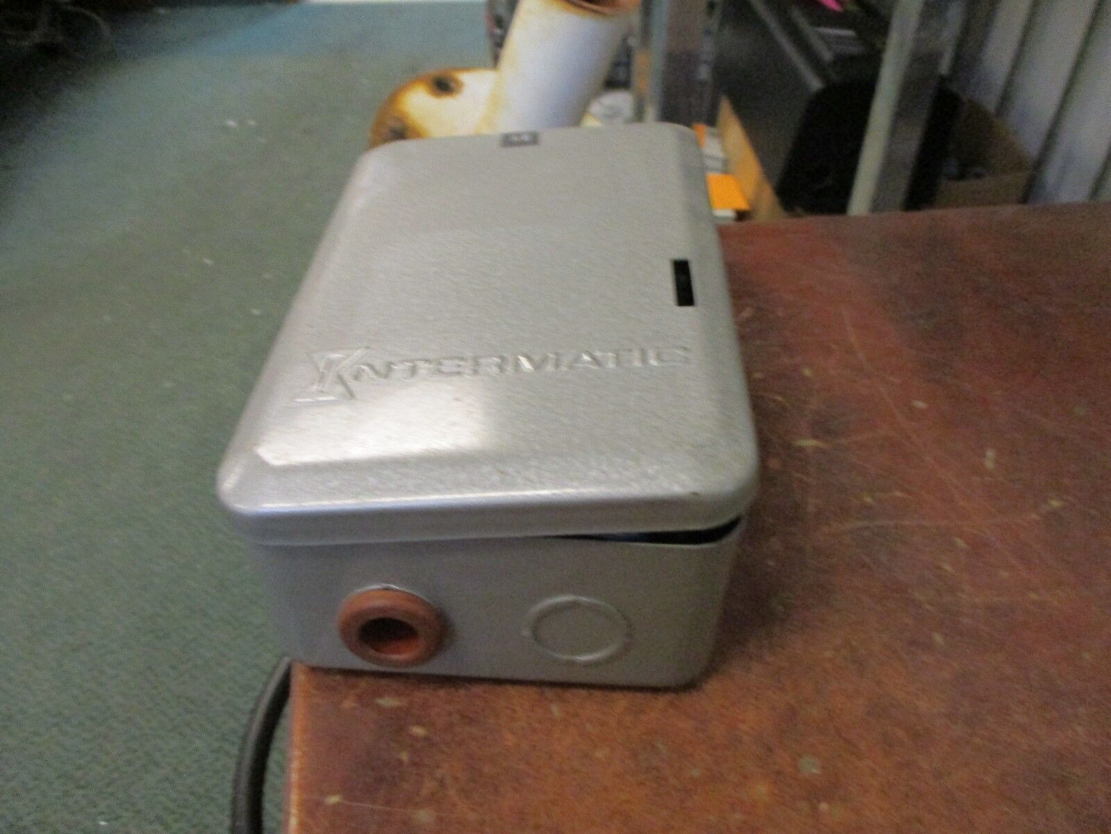 Intermatic Supervisor Time Switch w/Skipper T1975 20A 125V 1P Used