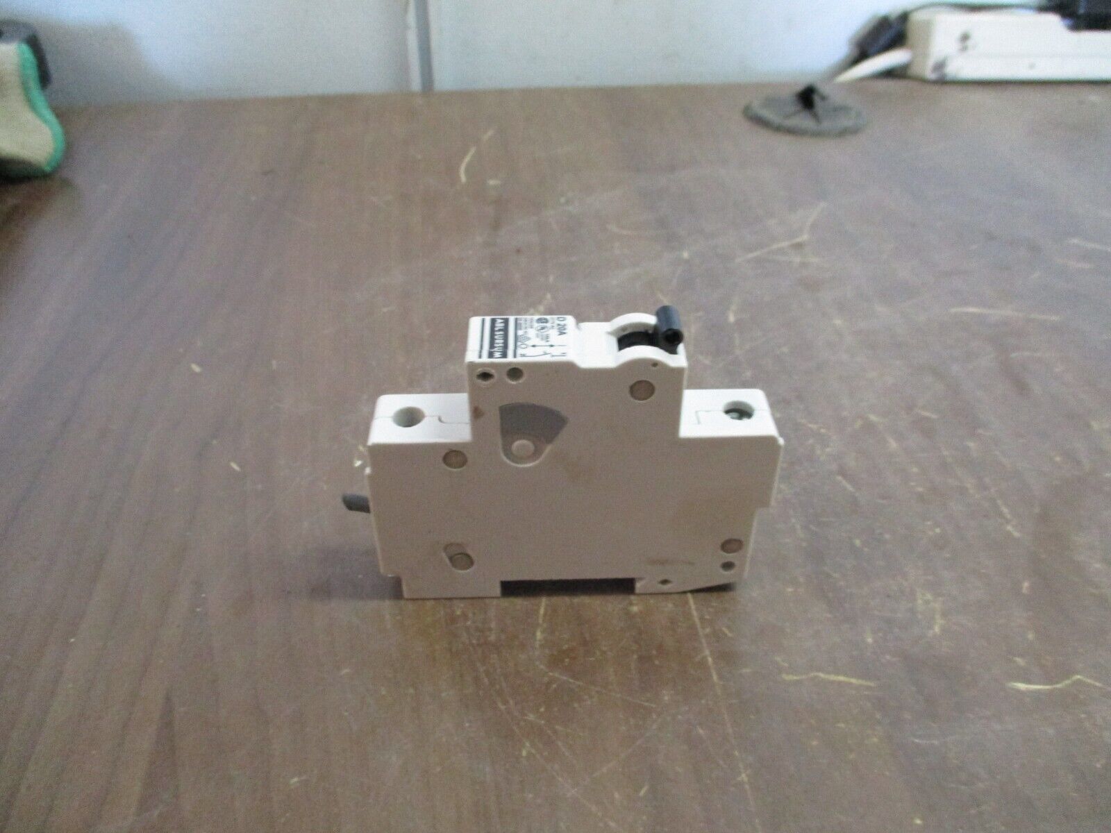 ABL Sursum Circuit Breaker 1DU20 277V 20A 1P Used