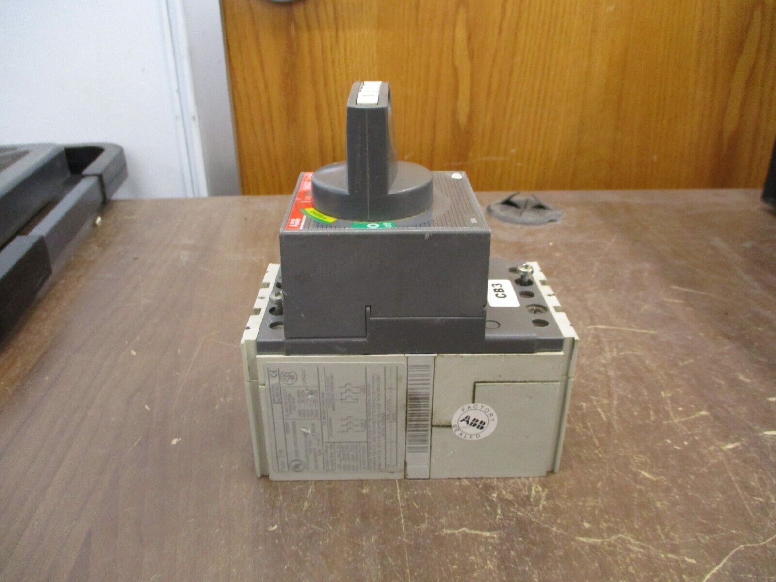 ABB SACE Tmax Breaker Disconnect T1N 30 30A 600V 3P Used