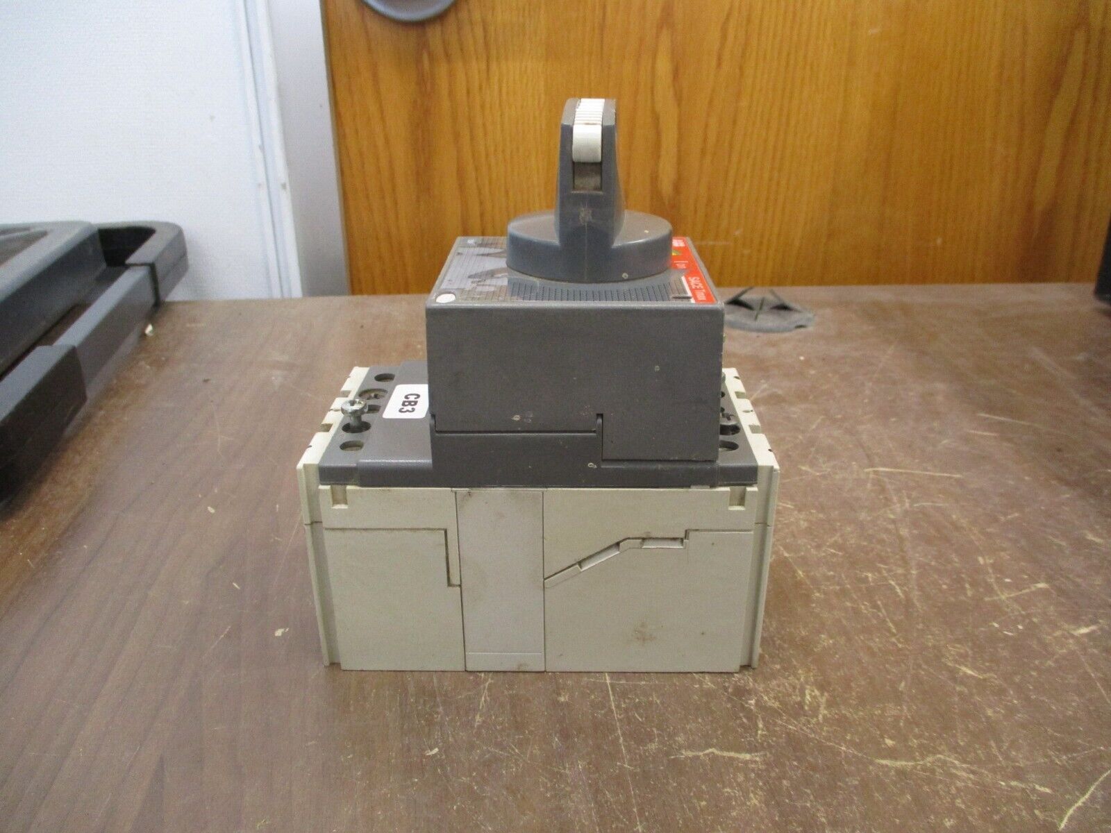 ABB SACE Tmax Breaker Disconnect T1N 30 30A 600V 3P Used