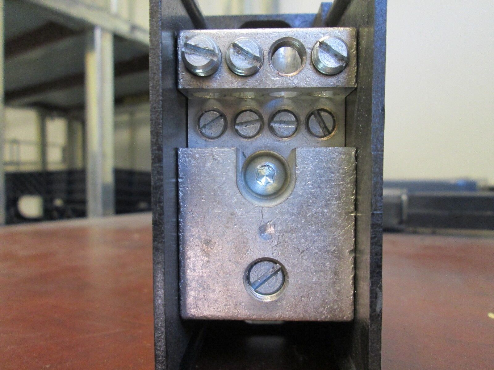 Ferraz Shawmut Terminal Block 66581 Line: (1) 2/0-#14 Load: (8) #2-#14 Used