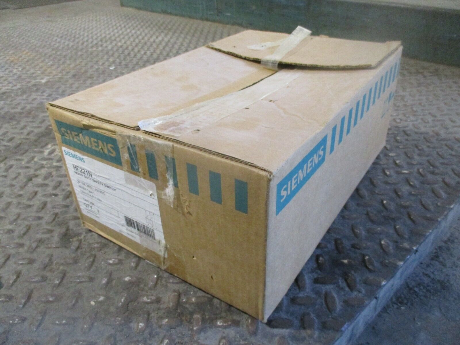 Siemens Fusible Safety Switch / Disconnect HF221N 30A 240V 2P New Surplus