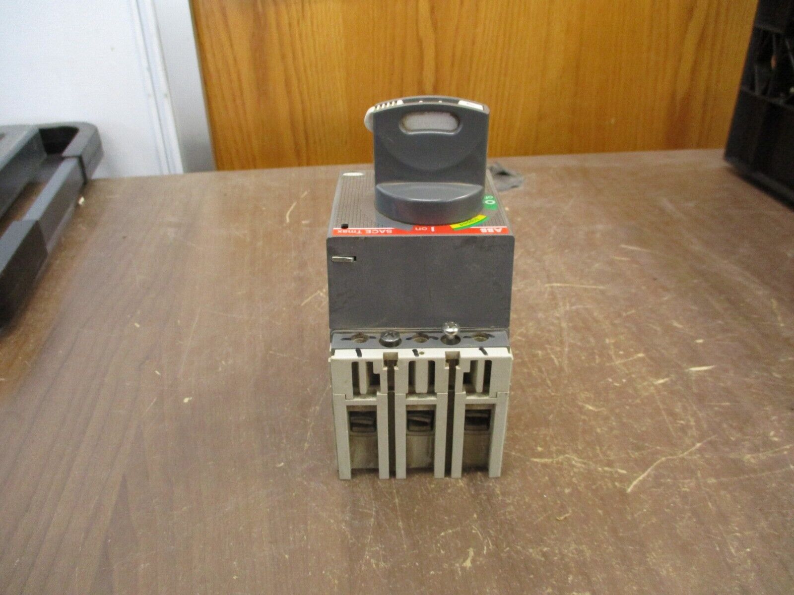 ABB Tmax Breaker Disconnect T1N 90 90A 600V 3P Used