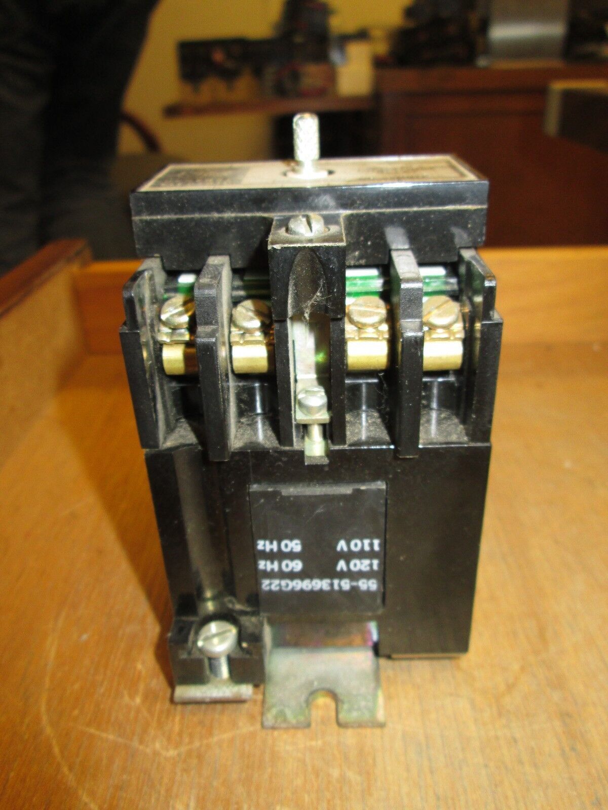 GE Industrial Relay CR120B04022 460VAC max 120V coil Used