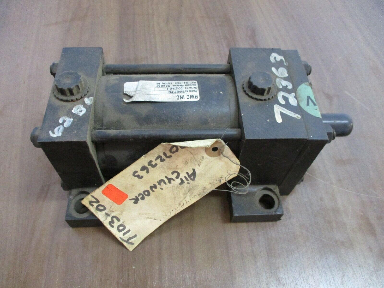 RWC, Air Cylinder, Part #: 890201103 250PSI used