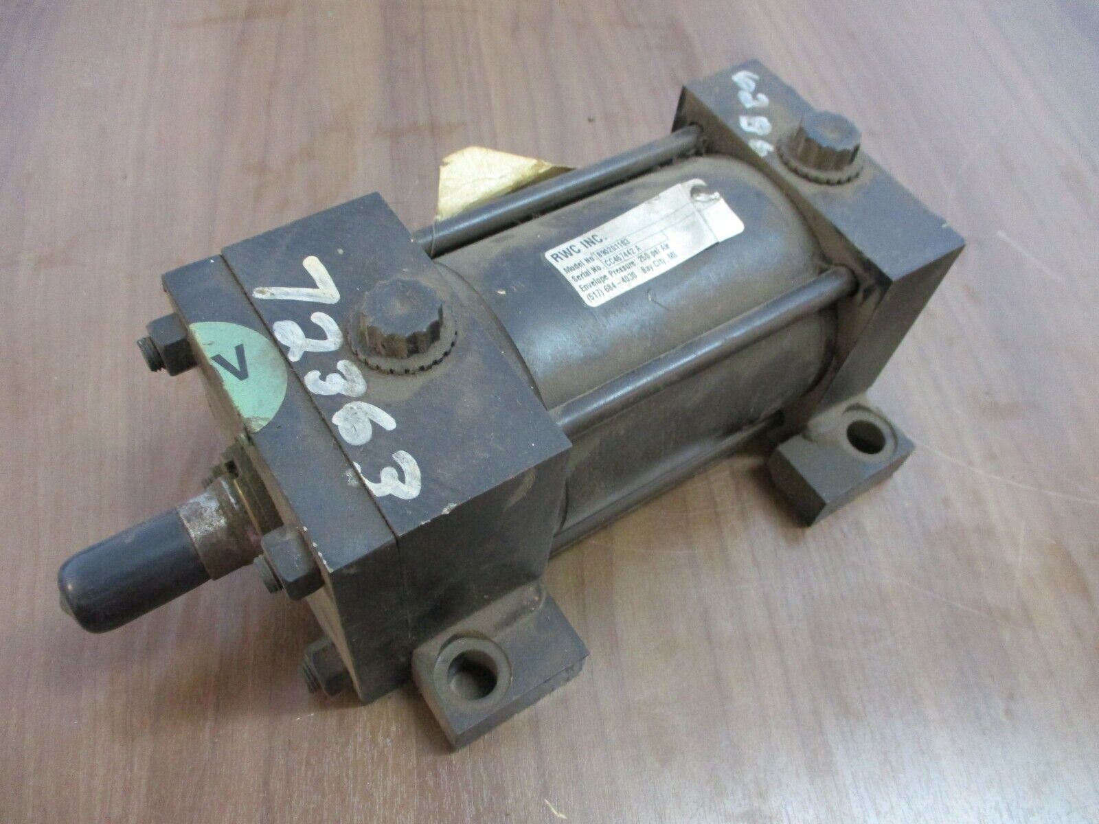 RWC, Air Cylinder, Part #: 890201103 250PSI used
