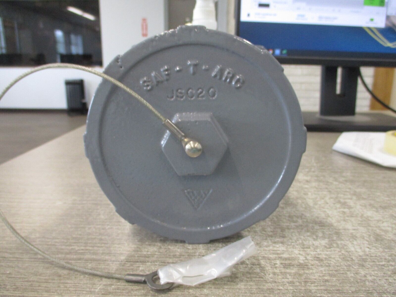 Russellstoll Receptacle JRSA2022K/RCPT 200A 600V Used