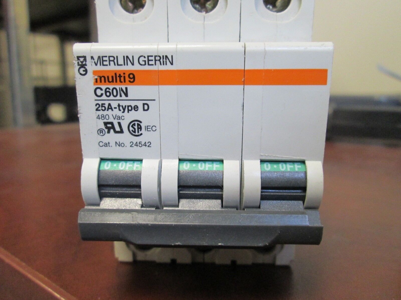 Merlin Gerin Circuit Breaker C60N 25A 480VAC 3P Used