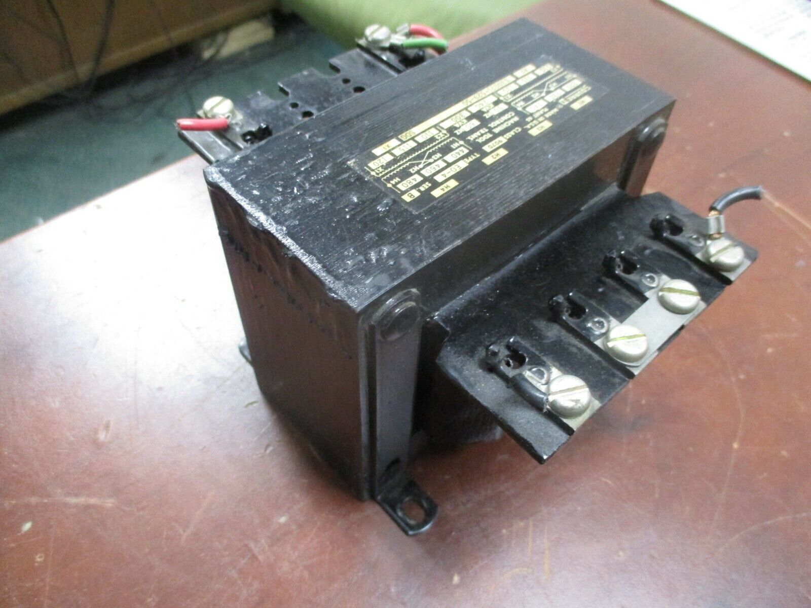 Square D Control Transformer 9070 E0-4 0.300KVA Pri: 240/480V Sec: 120V Used