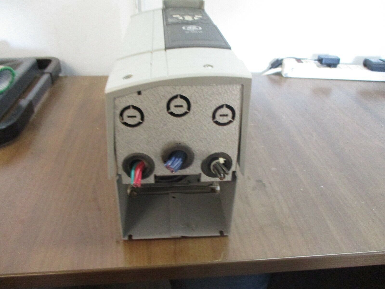 GE AF-600 FP AC Drive 131H9274 Model: 6KFP43007X9XXXA1 7.5HP 3Ph w/ Keypad Used