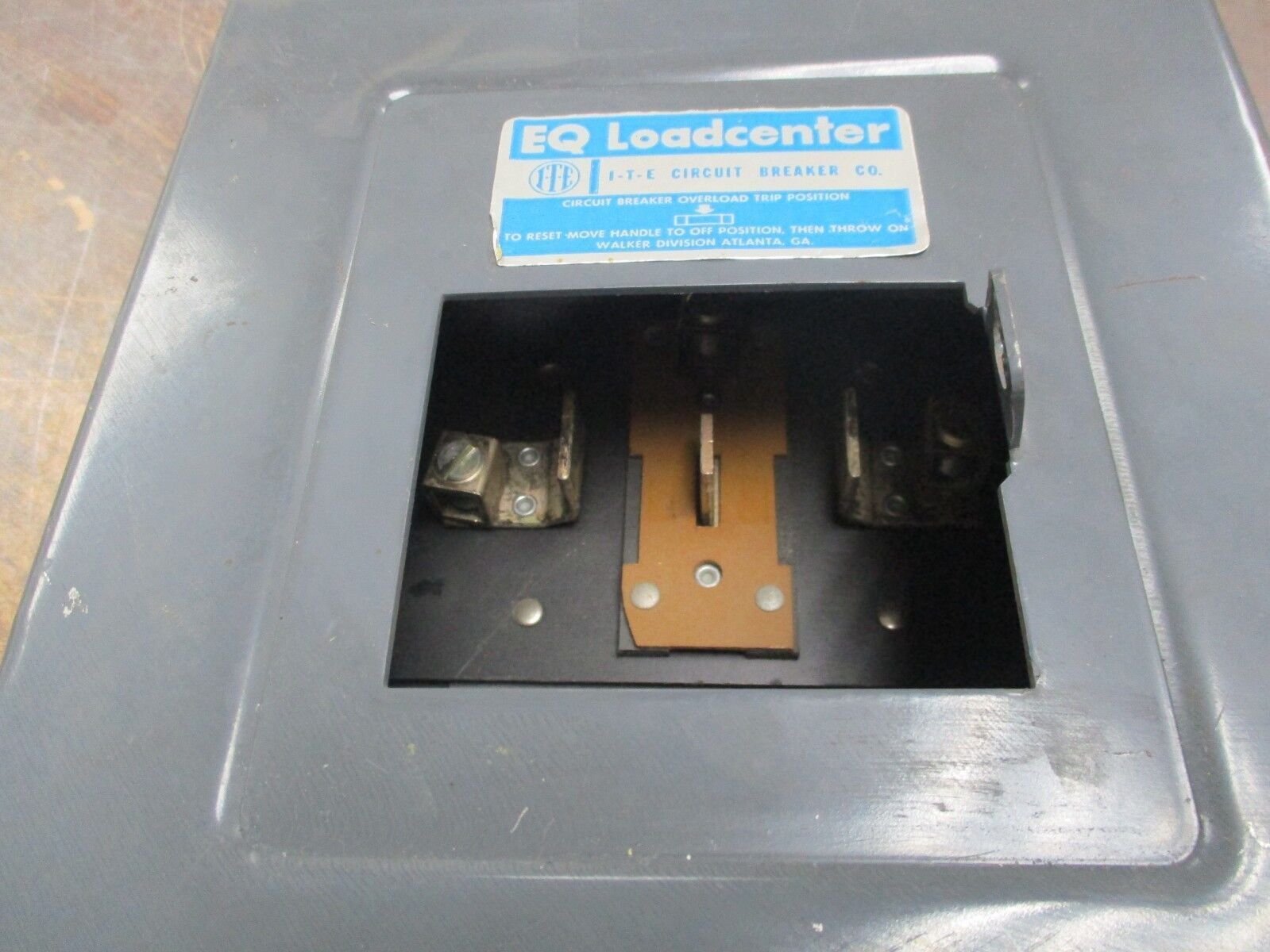 ITE EQ Load Center Breaker Enclosure 100A For Type QP Breakers 120/240V Used