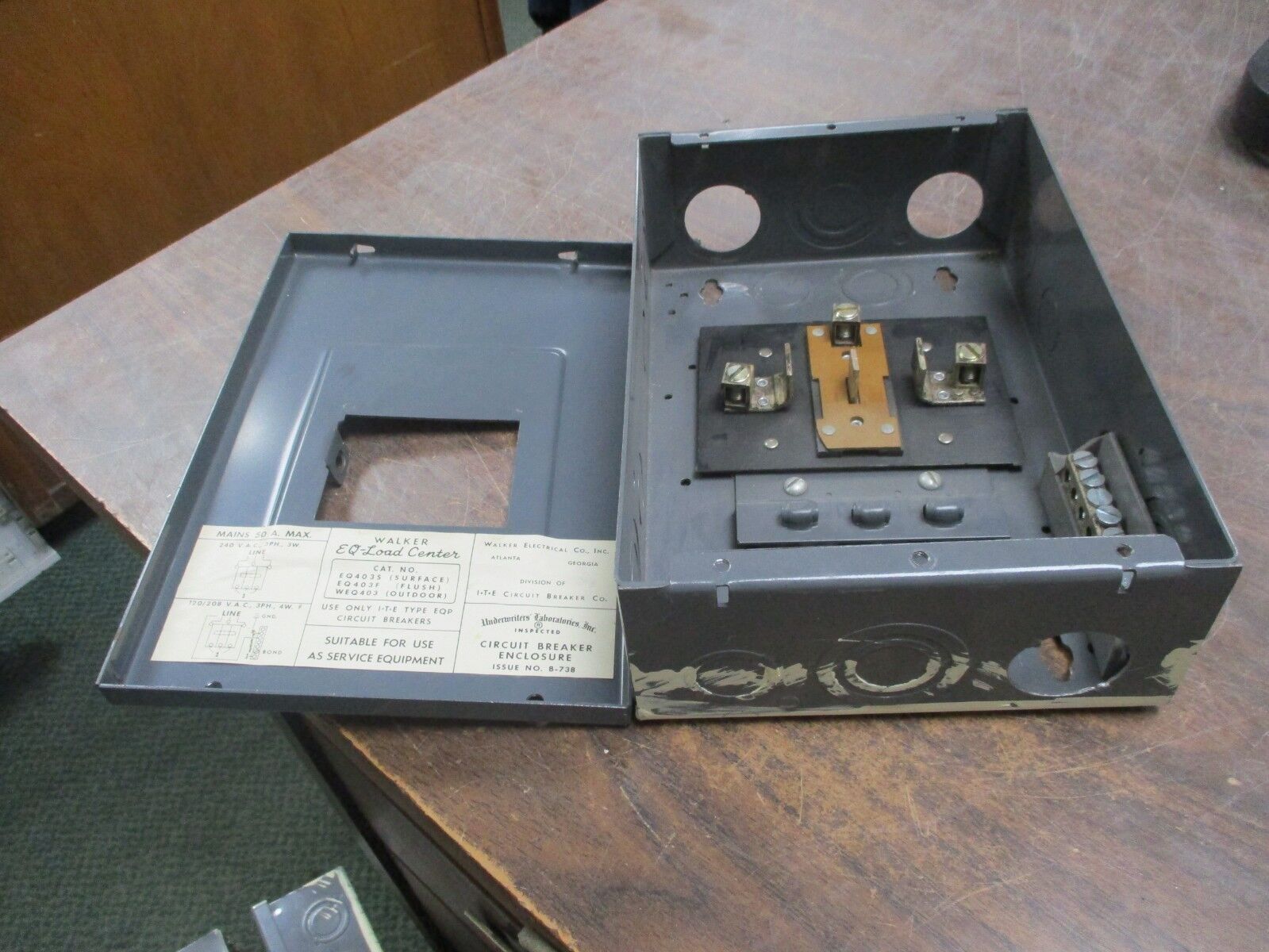 ITE EQ Load Center Breaker Enclosure 100A For Type QP Breakers 120/240V Used