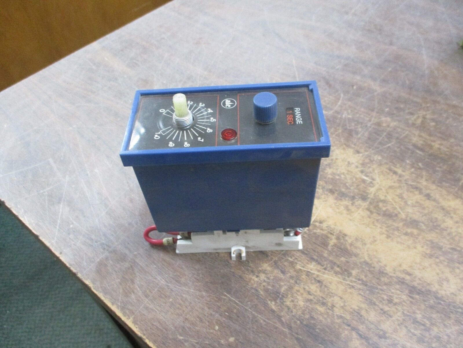 ATC MOS Time Delay Relay 328A200Q10XX 120V Control 5A 1/6HP 125-250 VAC, Used