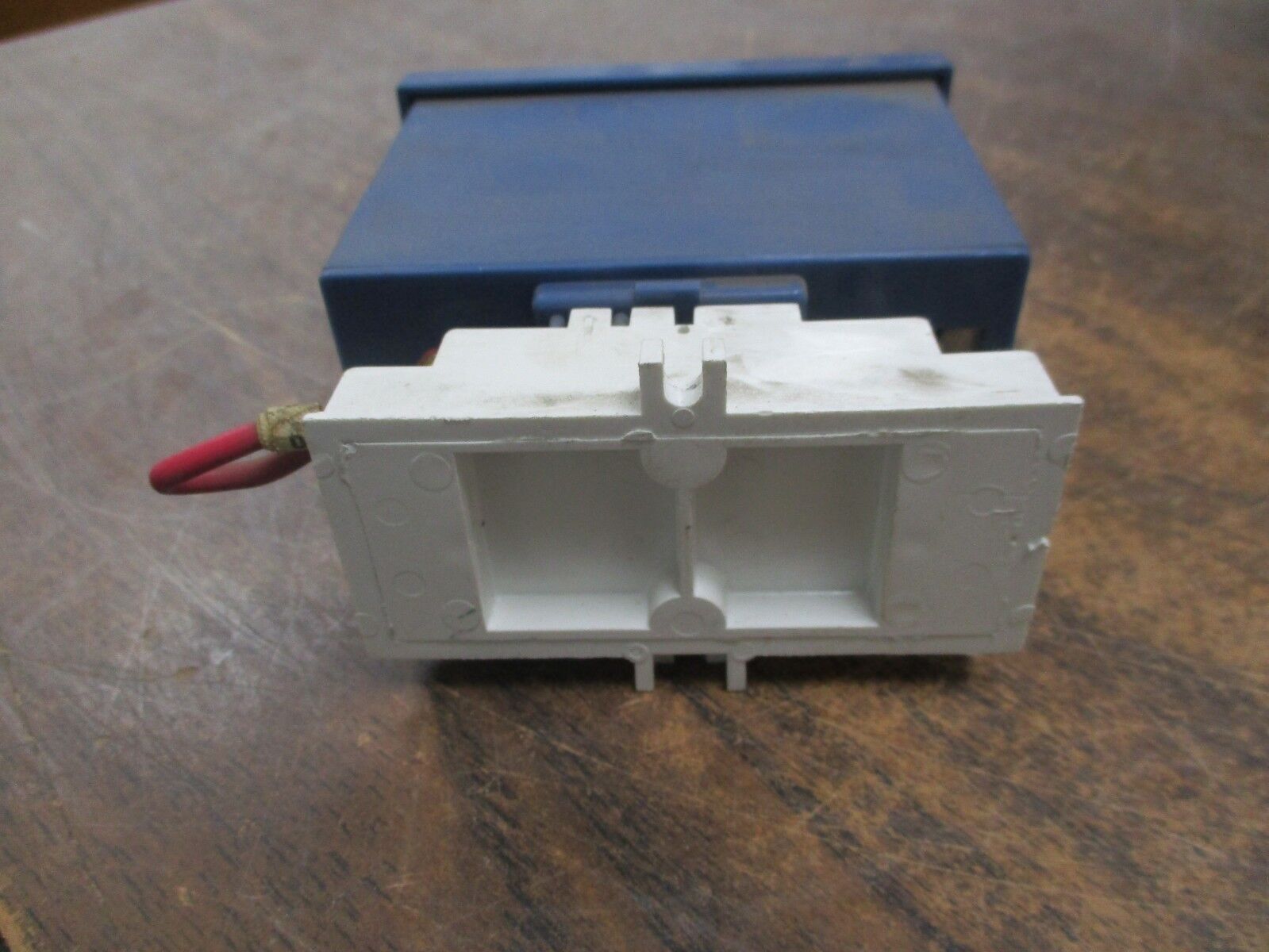 ATC MOS Time Delay Relay 328A200Q10XX 120V Control 5A 1/6HP 125-250 VAC, Used